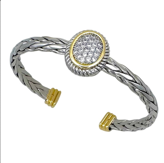 Oval bangle