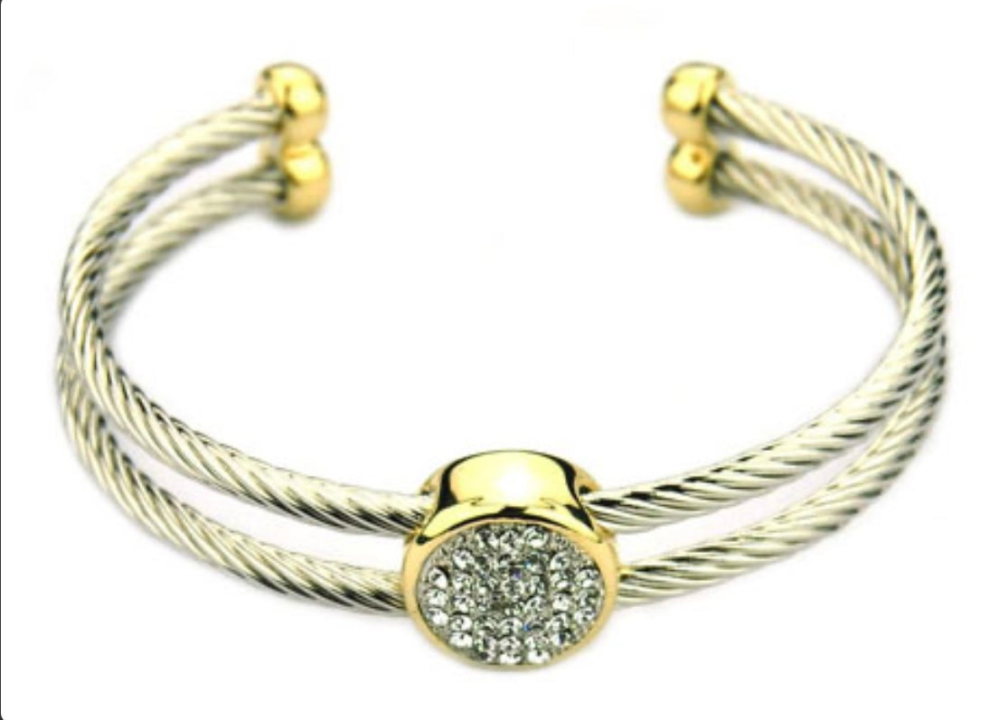 Circle bangle